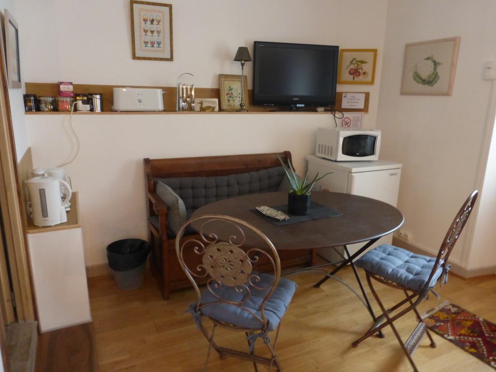 Chambre D'Hotes Le Tilleul De Canac Parking Prive Gratuit Rodez Exterior photo